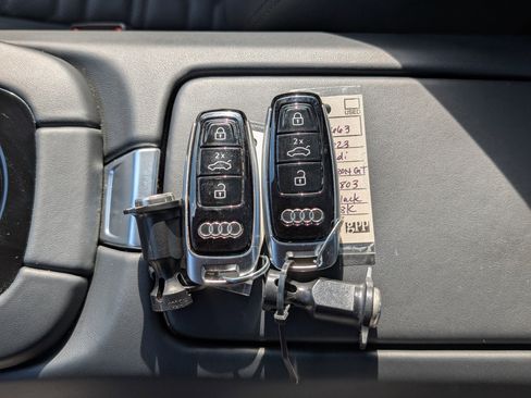 Used 2023 Audi e-tron GT Prestige w/ Prestige Package image 38