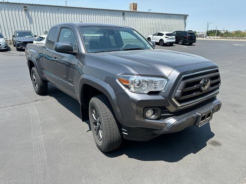 Used 2022 Toyota Tacoma SR5 w/ SR5 Appearance Package (SM) RWD image 3