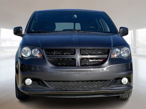 Used 2020 Dodge Grand Caravan GT image 3