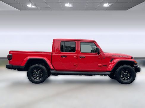 New 2025 Jeep Gladiator Sport image 8