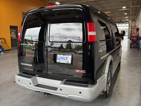 Used 2023 GMC Savana 2500 image 5