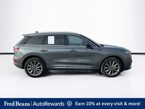 Used 2022 Lincoln Corsair AWD w/ Premium Package image 11
