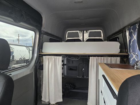 Used 2013 Mercedes-Benz Sprinter 2500 image 17