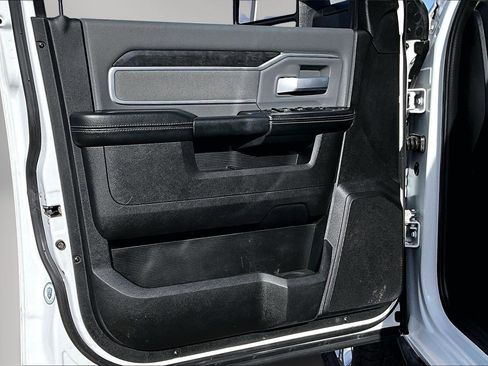 Used 2023 RAM 2500 Big Horn w/ Level 1 Equipment Group image 21