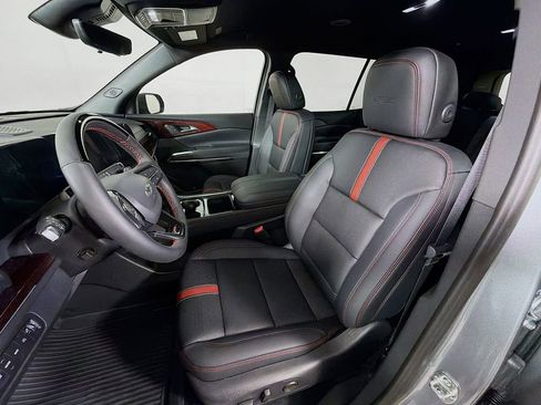 New 2026 Chevrolet Traverse RS w/ LPO, Floor Liner Package AWD/4WD image 11
