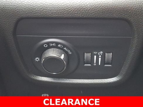 Used 2025 Jeep Grand Cherokee Laredo X w/ Luxury Tech Group I AWD/4WD image 24