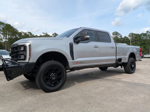 Used 2024 Ford F350 Lariat w/ Black Appearance Package AWD/4WD image 36