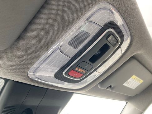 Used 2025 Hyundai Elantra SEL image 28