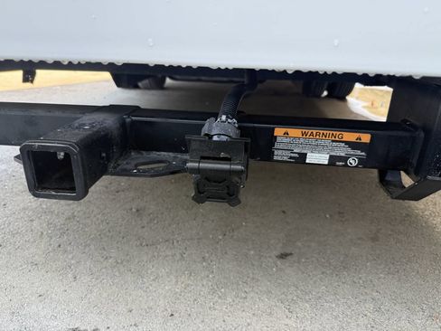 Used 2022 Ford E-450 and Econoline 450 Super Duty w/ Motorhome Prep Package RWD image 11