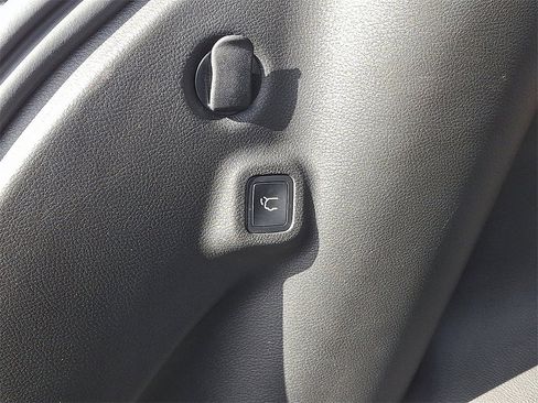 Used 2024 Jeep Compass Latitude w/ Convenience Group image 28