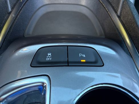 Used 2024 Chevrolet Malibu LT image 25