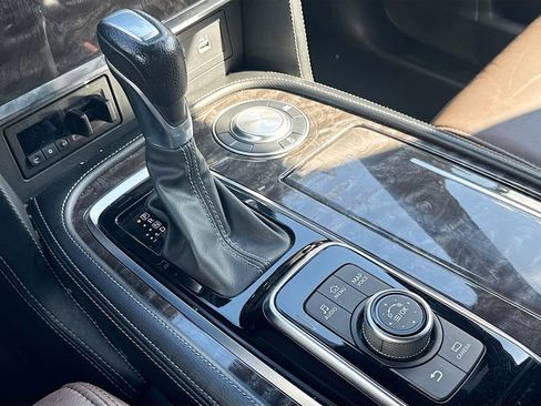 Used 2023 Nissan Armada Platinum w/ Captain's Chairs Package image 18