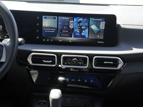 New 2026 Nissan Sentra SV FWD image 21