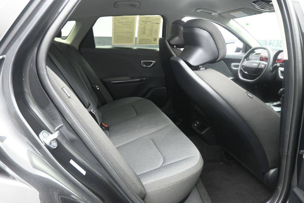 Used 2025 Kia K4 FWD image 23