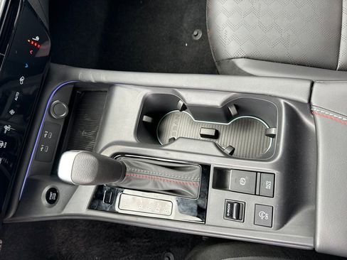 New 2026 Nissan Sentra SR w/ SR Premium Package FWD image 27