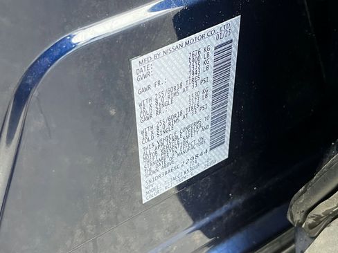Used 2025 Nissan Pathfinder SV FWD image 32