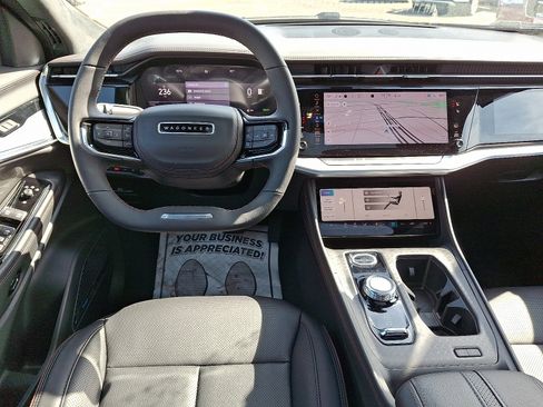 Certified 2024 Jeep Wagoneer Launch Edition image 11