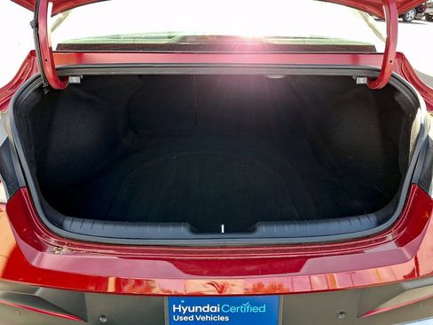 Certified 2024 Hyundai Elantra Limited FWD image 30