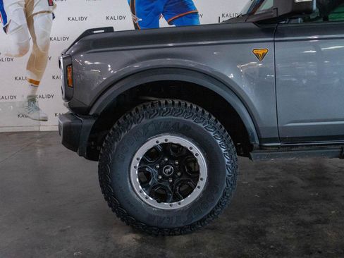 Used 2023 Ford Bronco Badlands w/ Sasquatch Package AWD/4WD image 16