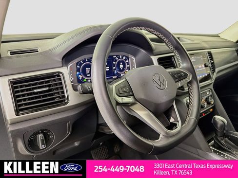 Used 2023 Volkswagen Atlas SE w/ Black Wheel Package FWD image 11