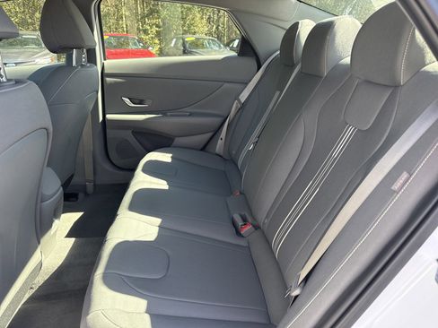 Certified 2025 Hyundai Elantra Sport image 13