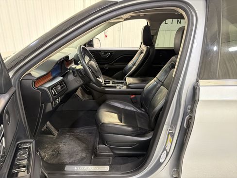 Used 2022 Lincoln Aviator Reserve w/ Elements Package Plus image 11