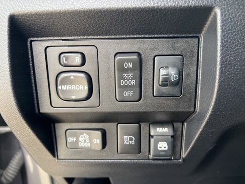Used 2019 Toyota Tundra SR5 image 26