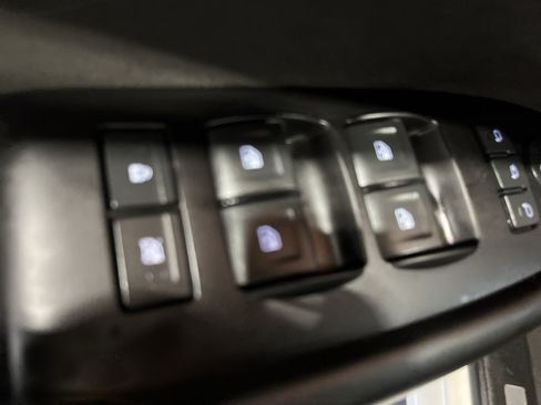 Used 2020 Cadillac Escalade ESV Platinum AWD/4WD image 30