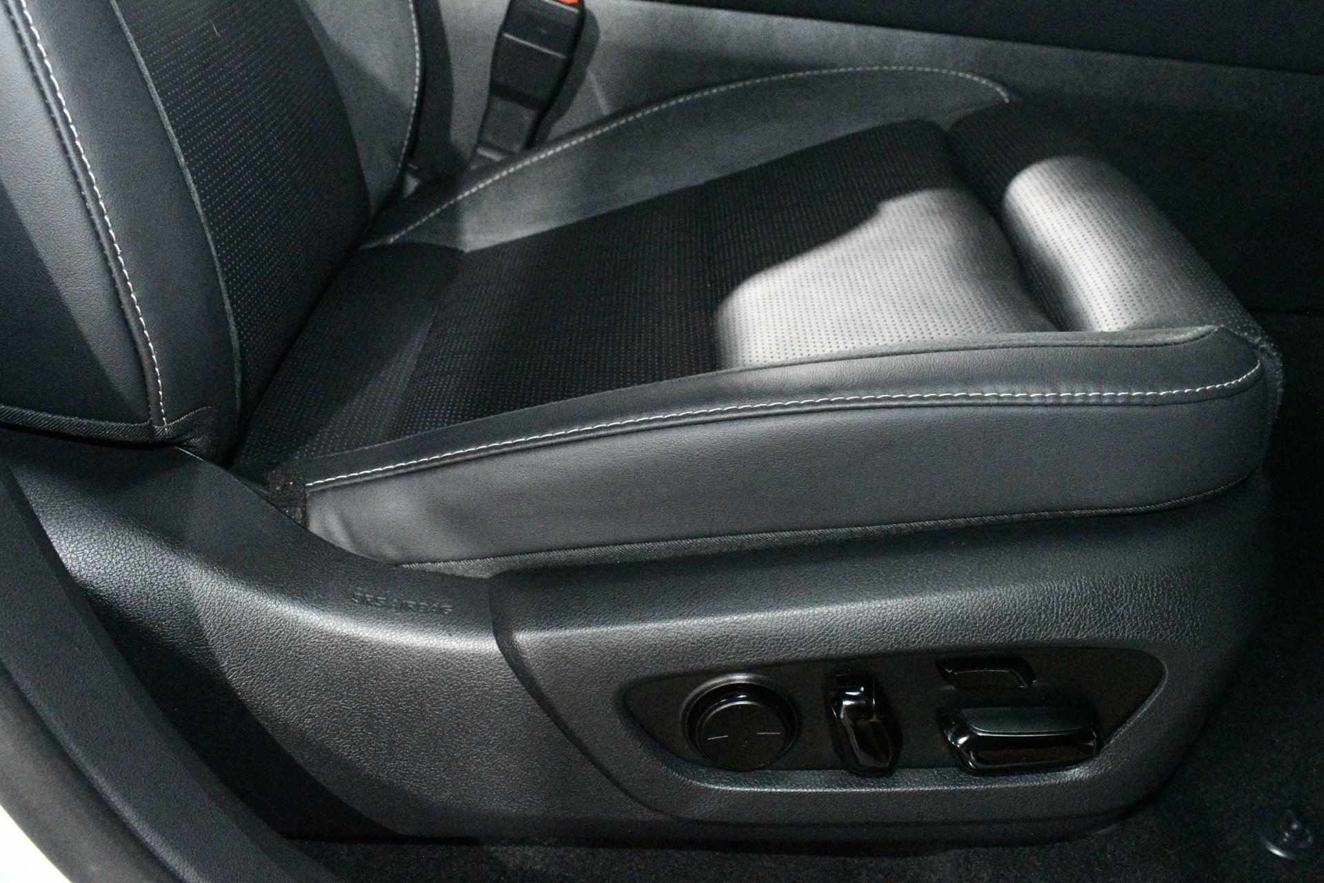 Used 2023 Lexus RX 350 AWD w/ Accessory Package image 14