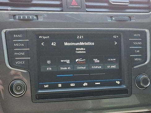 Used 2017 Volkswagen Golf Alltrack SE image 12