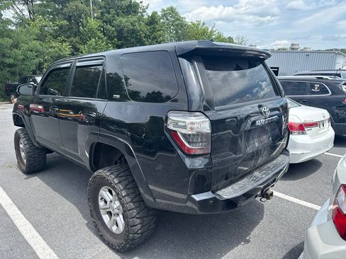 Used 2017 Toyota 4Runner SR5 Premium AWD/4WD image 3