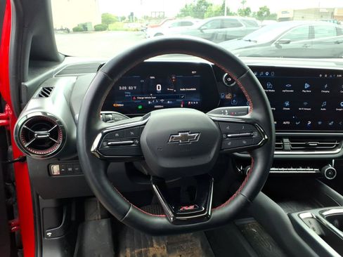 Used 2024 Chevrolet Equinox EV RS w/ LPO, Active Package FWD image 7