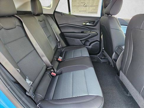 New 2026 Chevrolet Trax LT w/ Sunroof Package FWD image 16