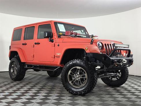 Used 2015 Jeep Wrangler Unlimited Sahara w/ Max Tow Package AWD/4WD image 1
