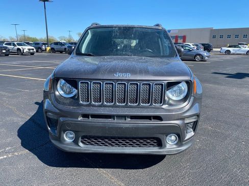 Used 2019 Jeep Renegade Latitude w/ Cold Weather Group AWD/4WD image 4