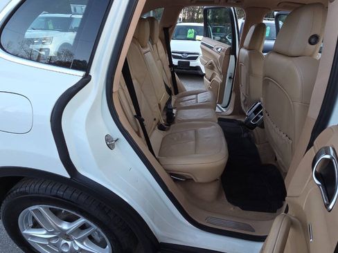 Used 2012 Porsche Cayenne S AWD/4WD image 43