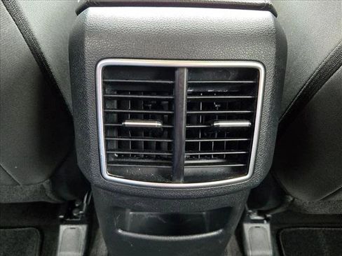 Used 2025 Kia Sportage LX FWD image 17