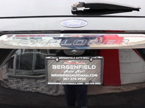 Used 2020 Ford Explorer XLT w/ Comfort Package image 63