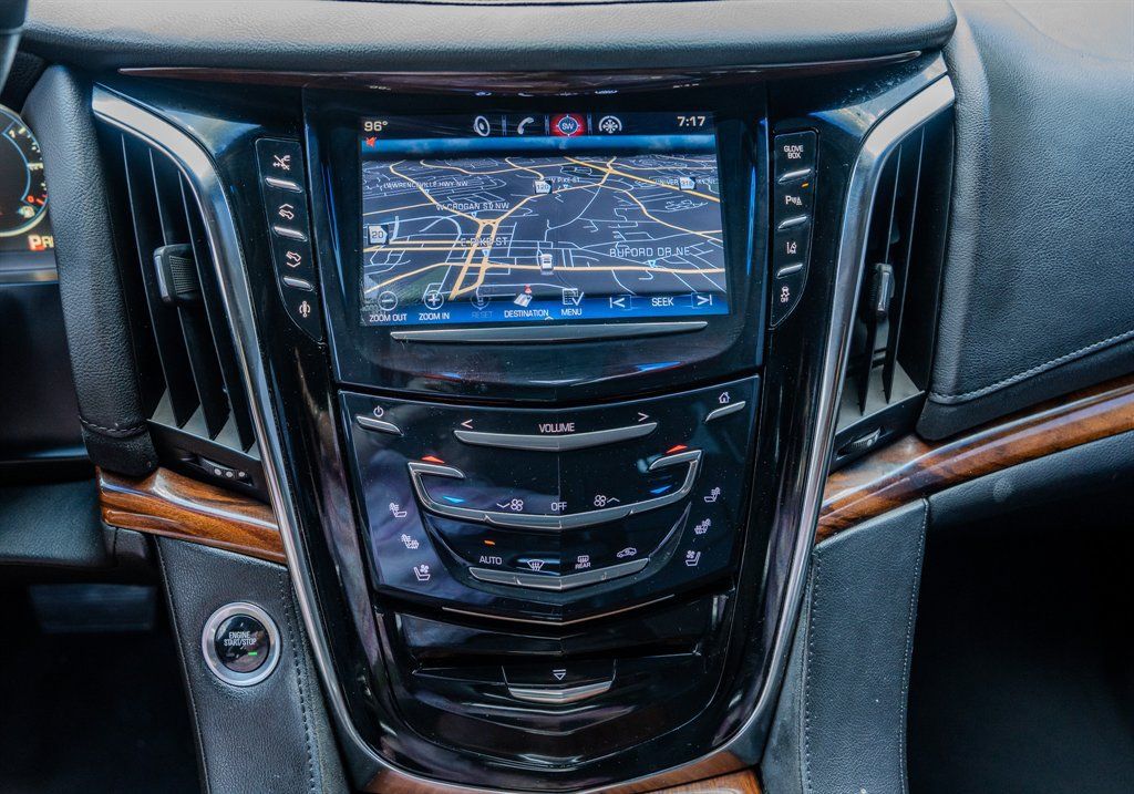 Used 2015 Cadillac Escalade Premium RWD image 21