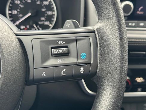 Used 2024 Nissan Rogue SV image 19