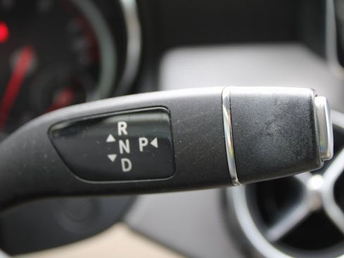 Used 2018 Mercedes-Benz GLA 250 image 35