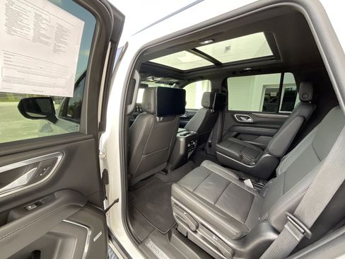 Used 2021 Chevrolet Tahoe Z71 w/ Rear Media and Nav Package AWD/4WD image 22