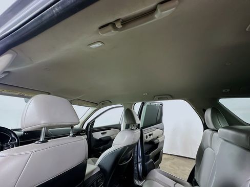 Used 2024 Honda Pilot EX-L image 12