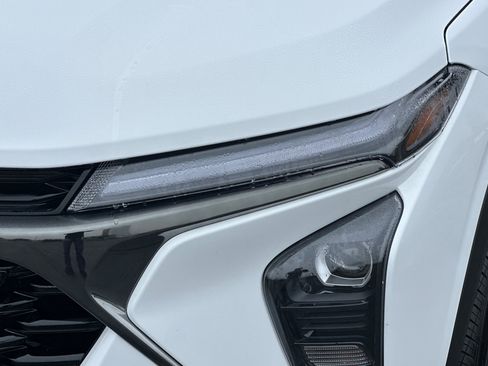 Used 2025 Chevrolet Trax RS w/ Driver Confidence Package image 50