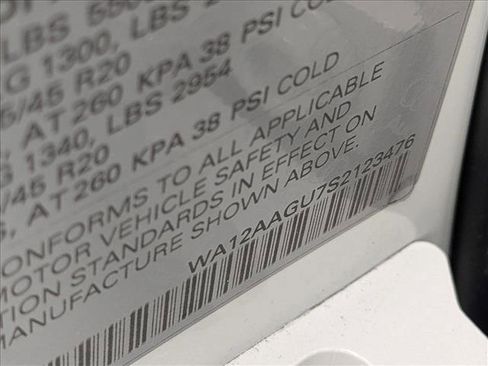 New 2025 Audi Q5 Premium Plus image 17