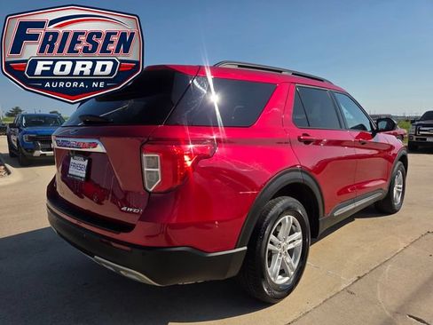 Used 2024 Ford Explorer XLT w/ Equipment Group 202A AWD/4WD image 7