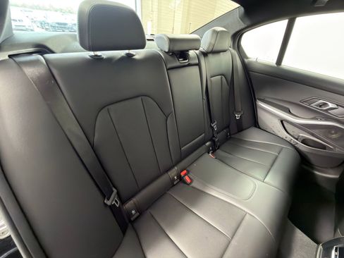 Certified 2025 BMW 330i Sedan image 30