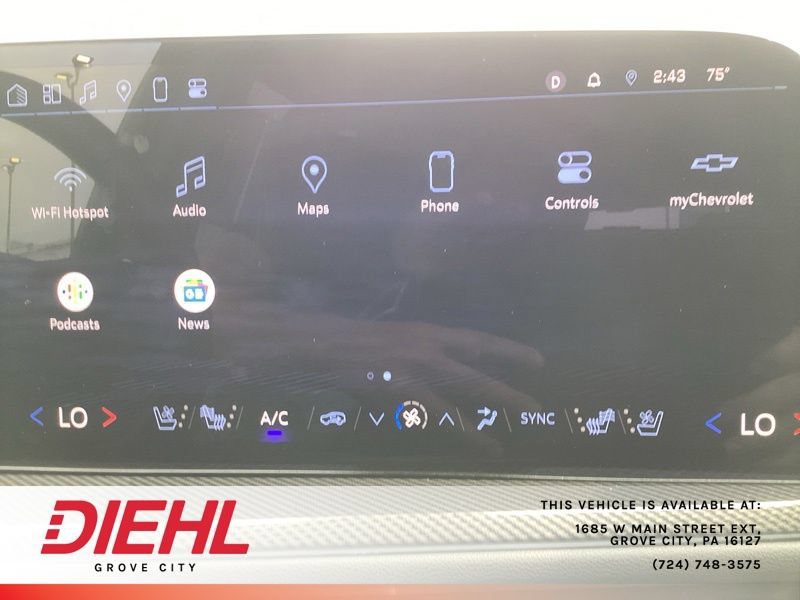 Used 2024 Chevrolet Traverse RS AWD/4WD image 43