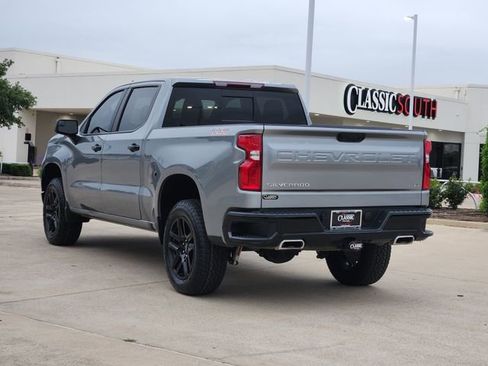 Used 2024 Chevrolet Silverado 1500 LT Trail Boss w/ Convenience Package II AWD/4WD image 3