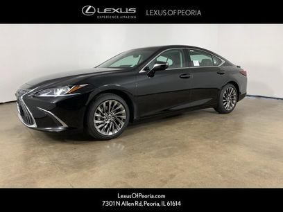 Used 2025 Lexus ES 300h w/ Luxury Package